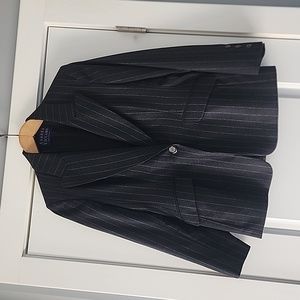 Vintage, 100% Wool Andrea Viccaro Petited black pinstriped blazer!